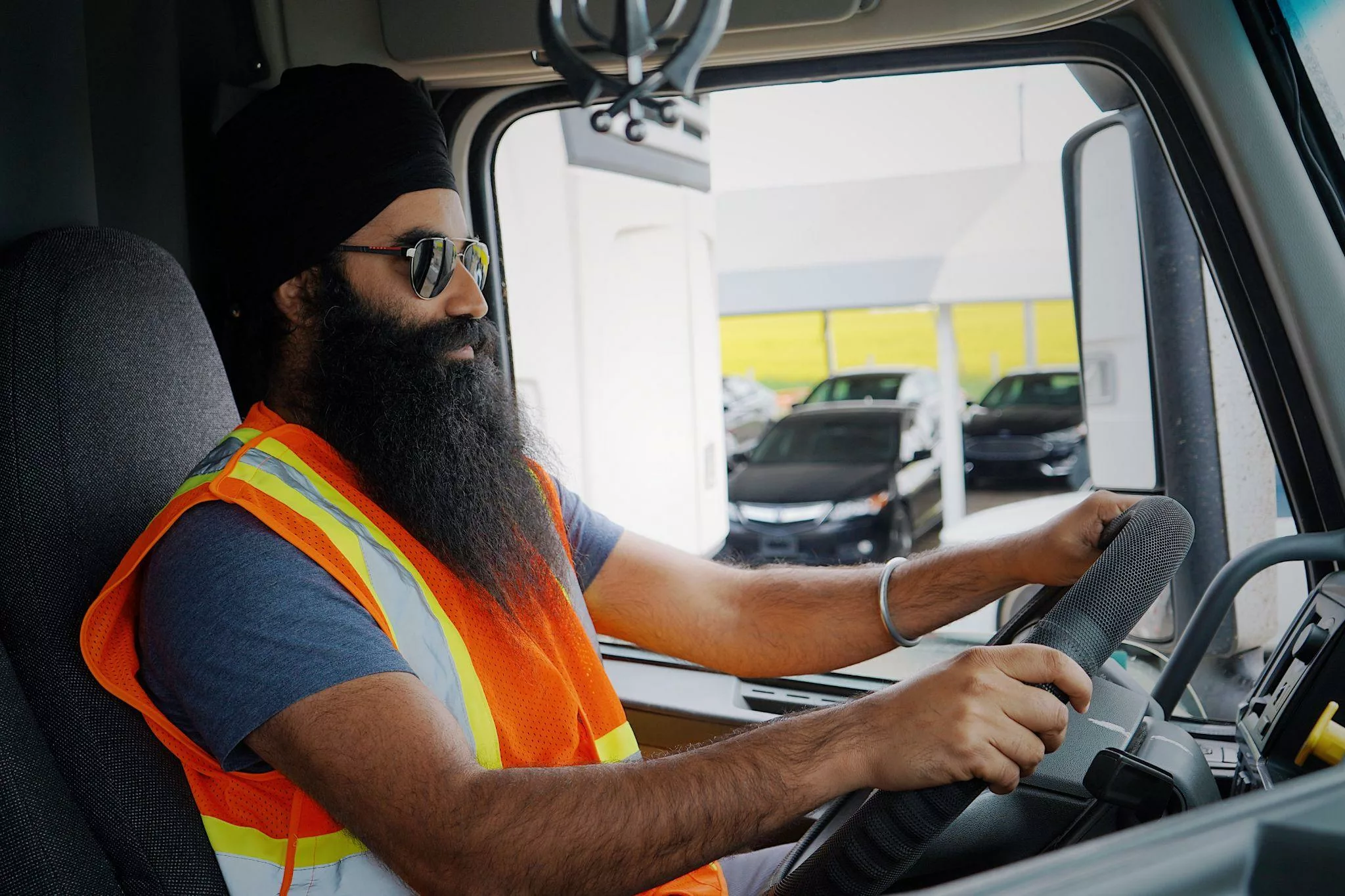 Steps to Landing Your Dream Truck Driver Job